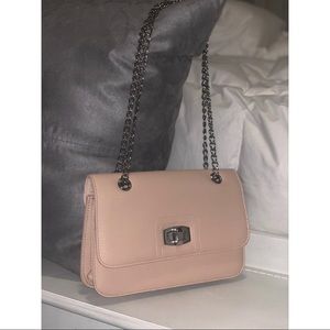 🔴SOLD -  Light Pink Clutch Purse with Chain 💗
